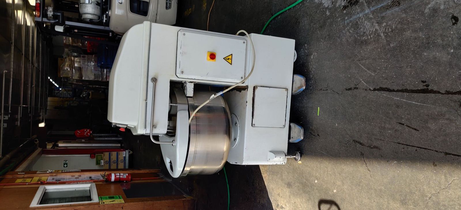 Bakery mixer equipment